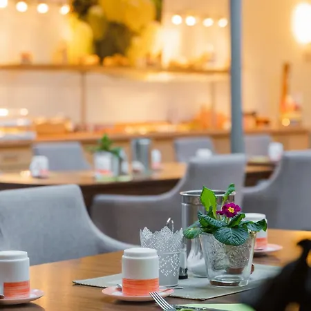 & Cafe Ritter Von Boehl